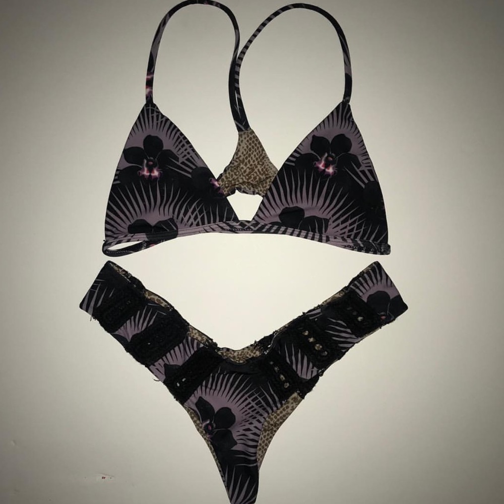 ACACIA modern pacific set